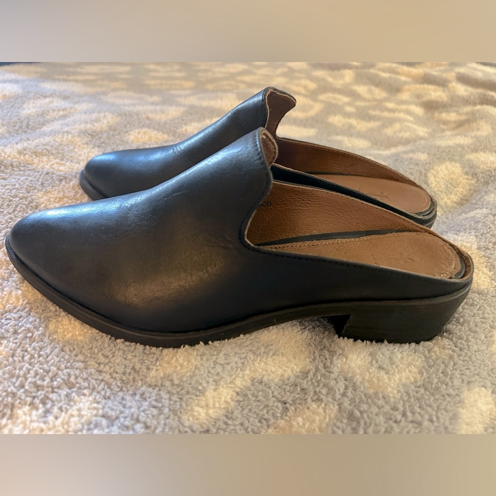 Frye leather mules, Brand new